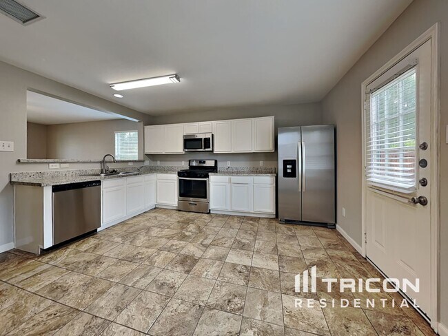 Building Photo - 21618 Rain Leaf Ct