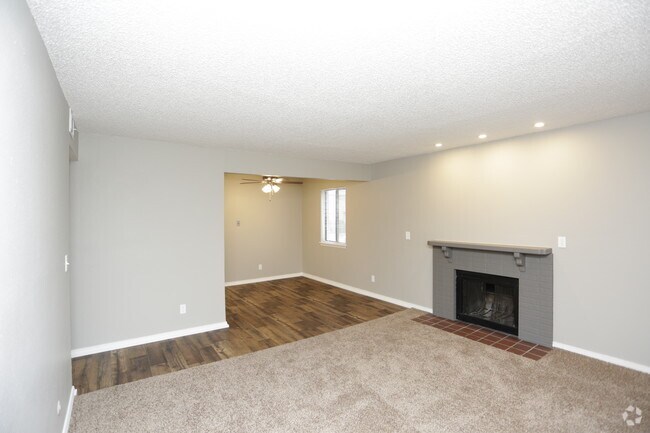 1HAB, 1BA - 690 ft² - Villas on Rock