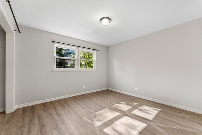 Foto del edificio - 740 E North Broadway St