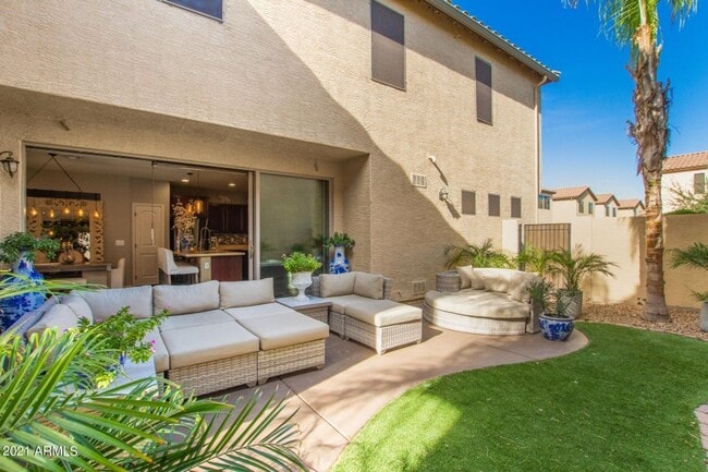 Foto del edificio - GORGEOUS home in THE KNOLLS at Power Ranch!