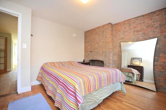Foto del edificio - 22 2nd St