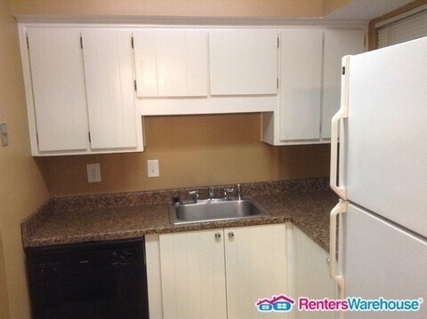 Building Photo - 367 Leisure Ct