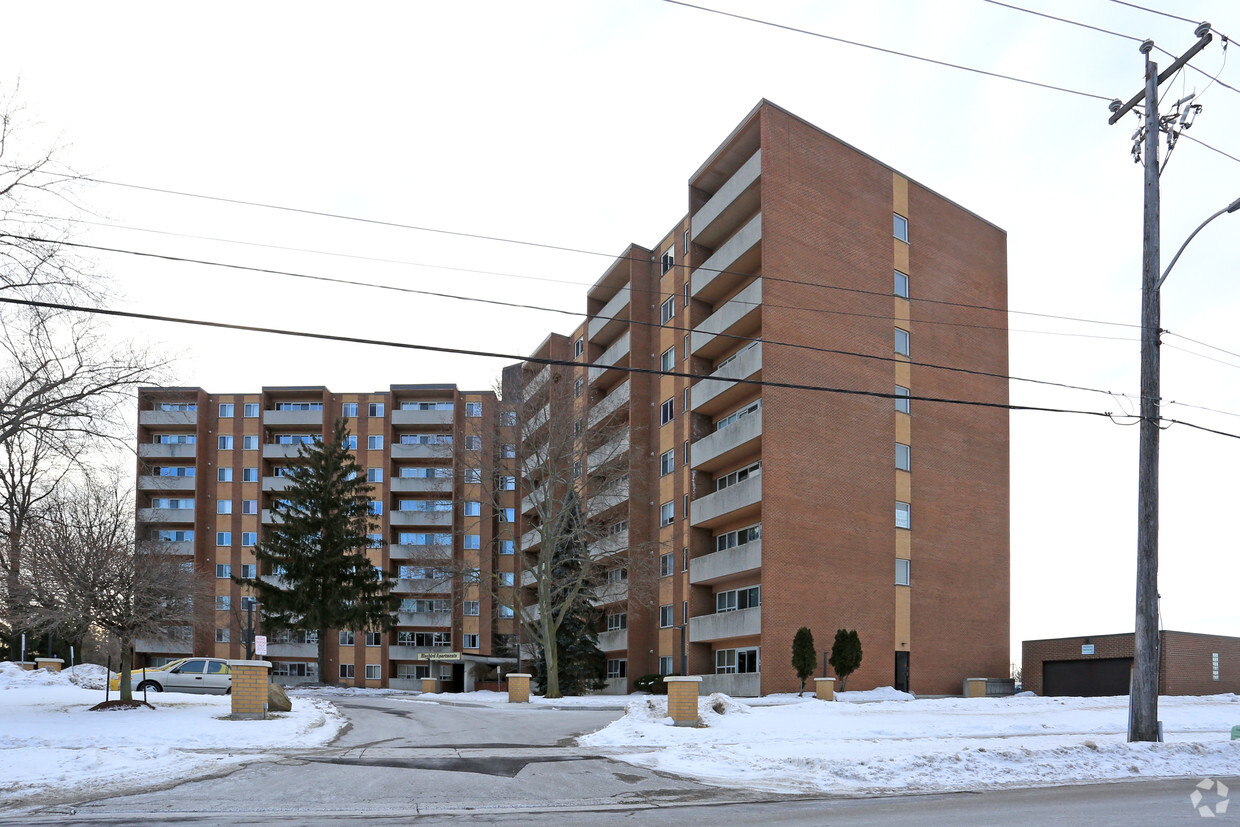 Bluebird Apartments Apartments - 195 Natchez Rd Kitchener, ON ...