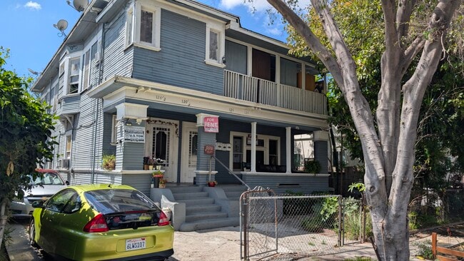 Building Photo - 124 E 24th St