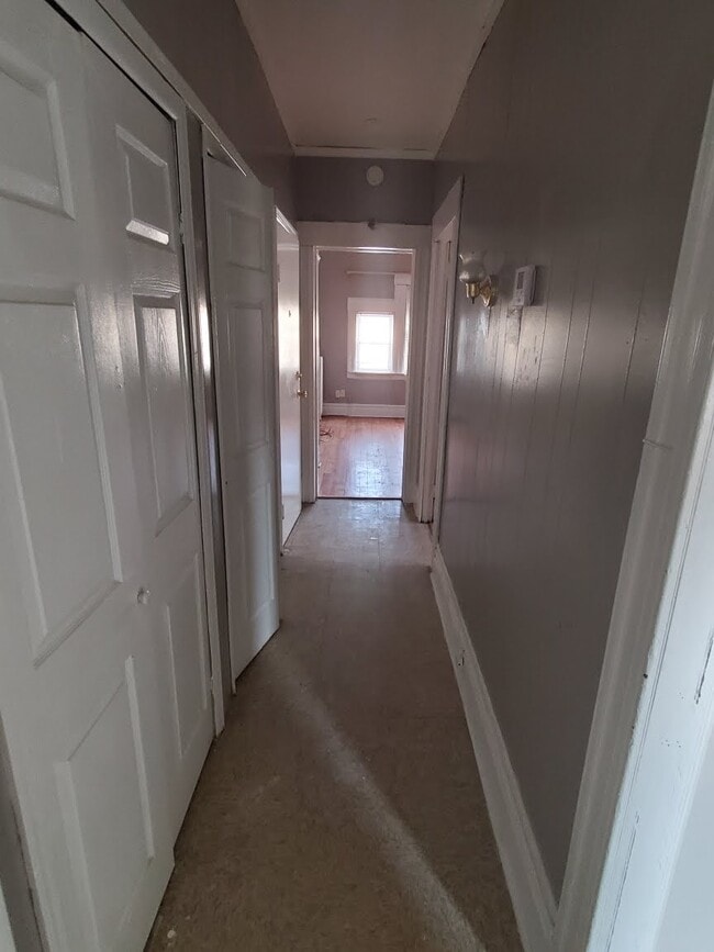 Spacious hallway. - 925 S 19th St