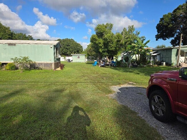 Foto del edificio - 12215 Big Bend Rd