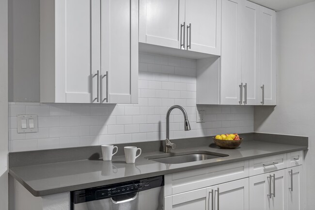 Westshore Palms Kitchen 3.jpg - Westshore Palms at Kennedy