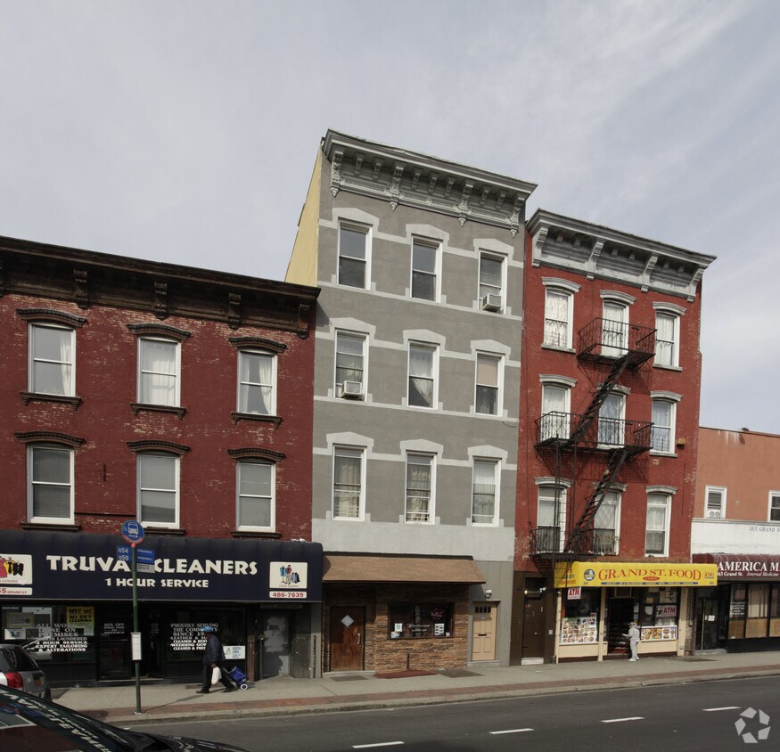 Primary Photo - 559 Grand St