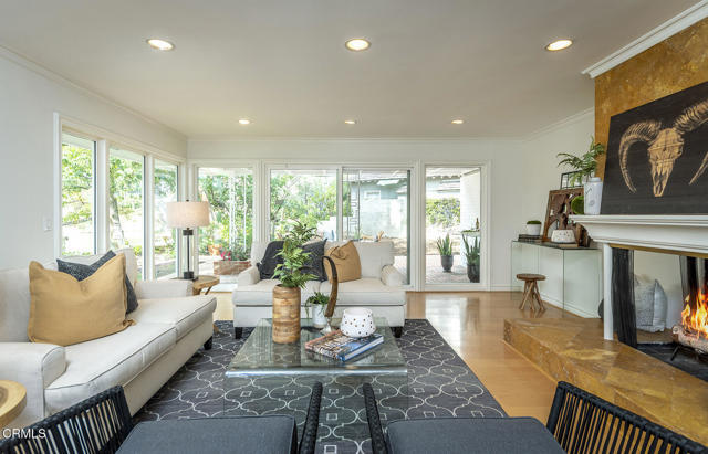 Foto del edificio - 5045 Redwillow Ln