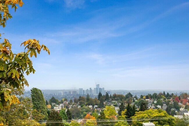 Foto del edificio - Charming Capitol Hill Townhome - 3 bedrooms