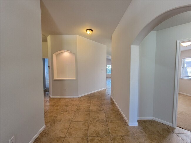 Foto del edificio - 2723 Wild Oak Park Dr