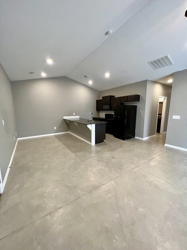 Foto del edificio - 4867 N Hillside Ct