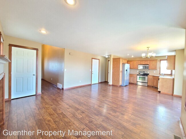 Building Photo - 3 br, 2.5 bath House - 11710 E Jackson Ln