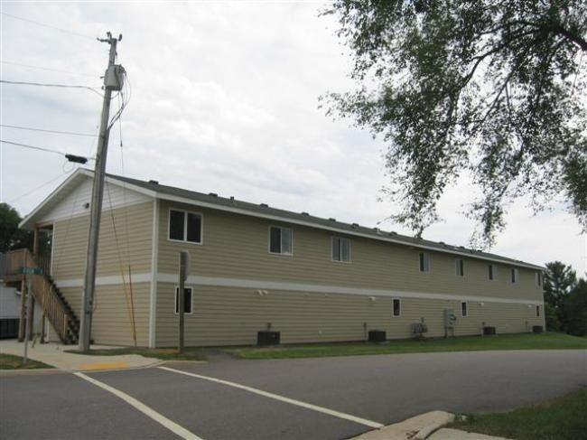 Primary Photo - 100 Grove St