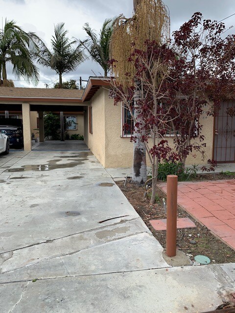 Foto del edificio - 835 W Poplar St