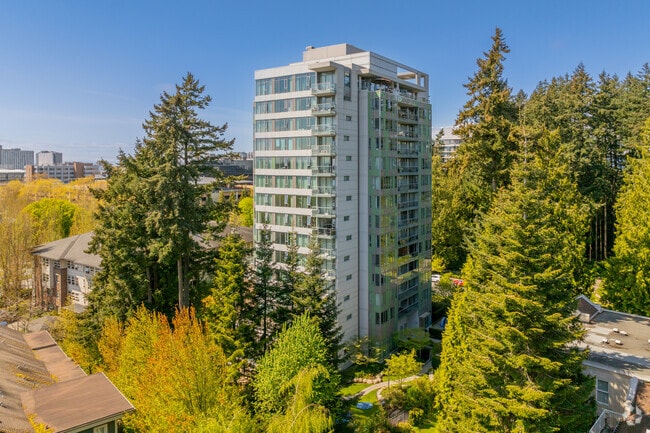 Building Photo - Vista Point