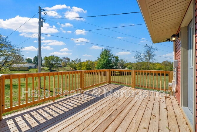 Foto del edificio - 7847 US-41