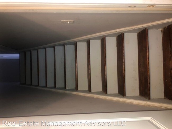 Building Photo - 618 N 38th St
