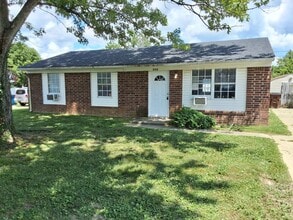 Building Photo - 206 Diecks Dr