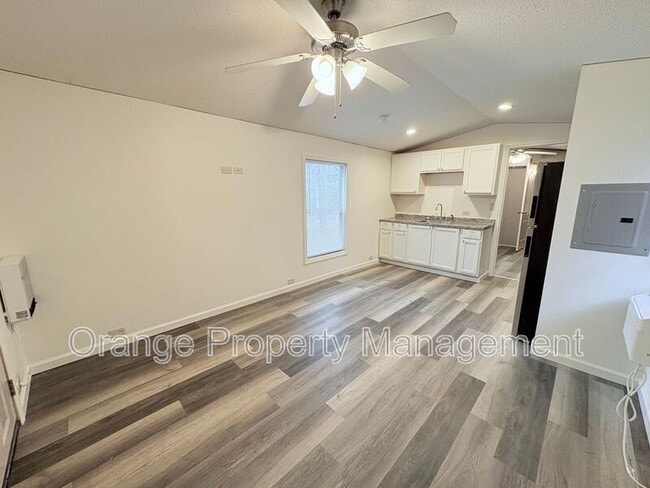 Building Photo - 930 Cedar Village Ln