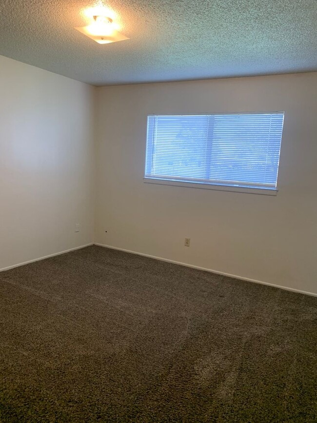 Foto del edificio - 5913 Akers Rd