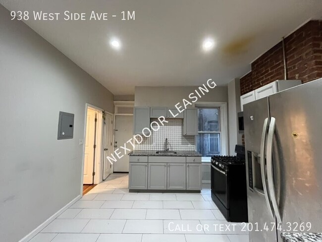 Building Photo - 938 West Side Ave
