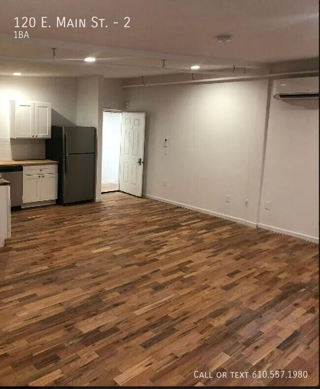 Foto del edificio - 120 E Main St
