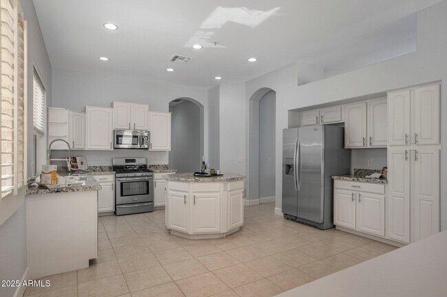 Foto del edificio - 16601 N 104th St