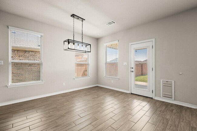 Building Photo - 5417 Vanner Path