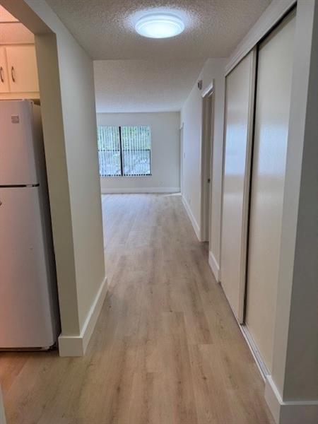 Foto del edificio - 2320 S Cypress Bend Dr