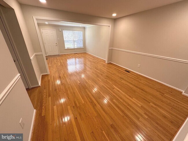 Foto del edificio - 67 Sunrise Ct