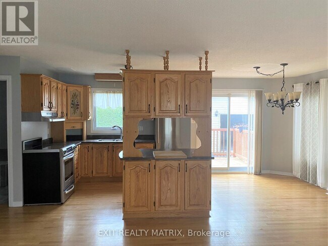 Photo du bâtiment - 1156 St Pierre Rd