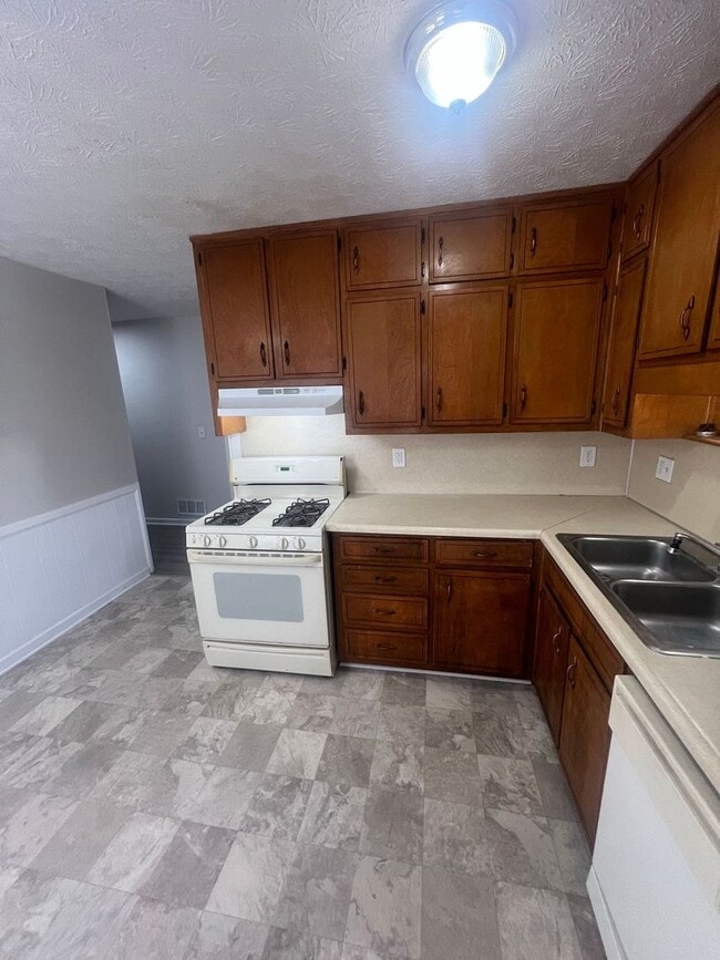Building Photo - 3112 Dove Ct