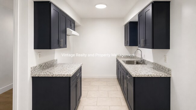Building Photo - 625 Bedlow Dr