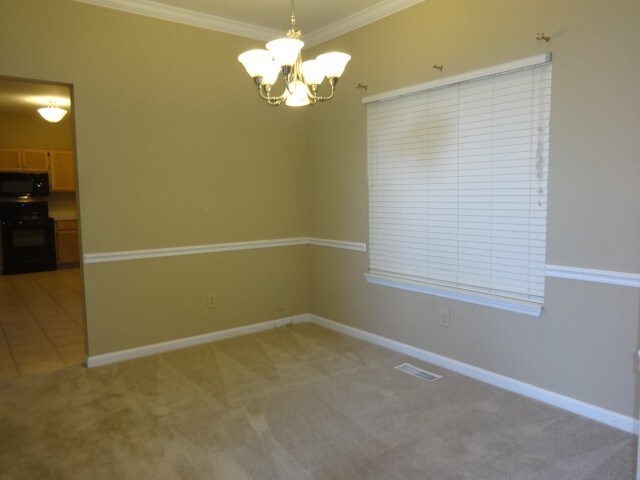 Building Photo - 2400 Brookstone Pl