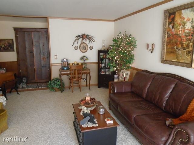 Building Photo - 2720 Mitchell Dr