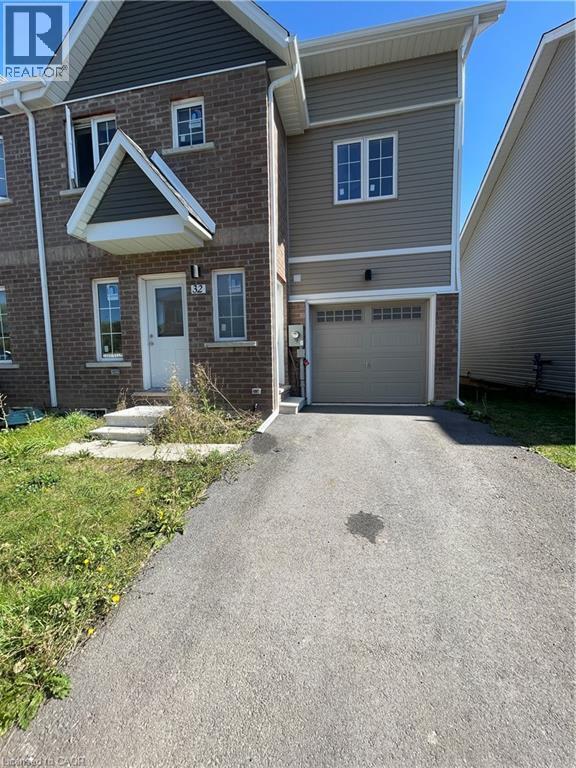 Building Photo - 32 Waterleaf Trl