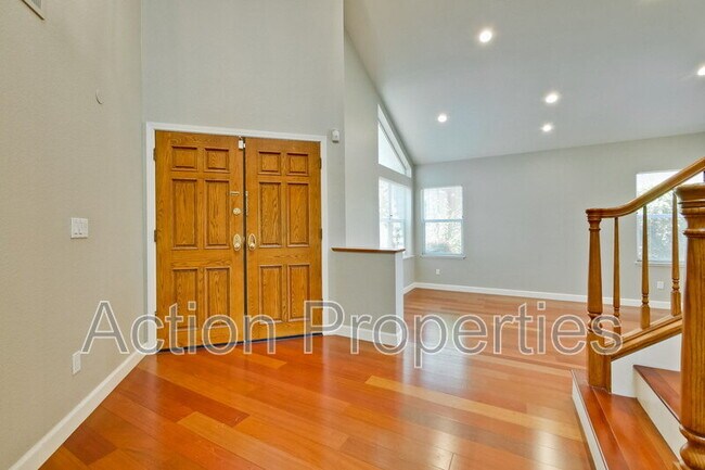 Foto del edificio - 11754 Ridge Creek Ct