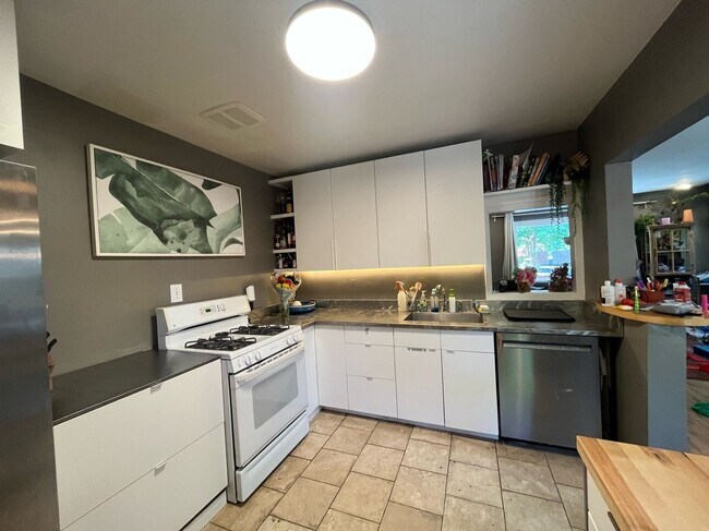 Foto del edificio - 6615 E 19th Ave