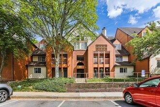 Building Photo - 4934 Columbia Rd