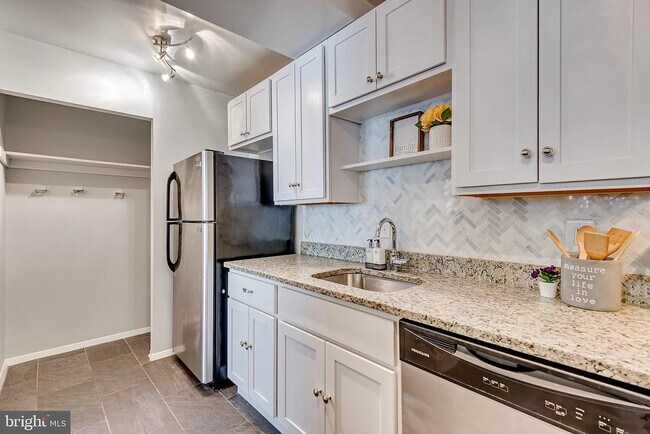 Foto del edificio - 493 N Armistead St