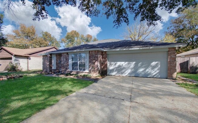 Building Photo - 24014 Lone Elm Dr