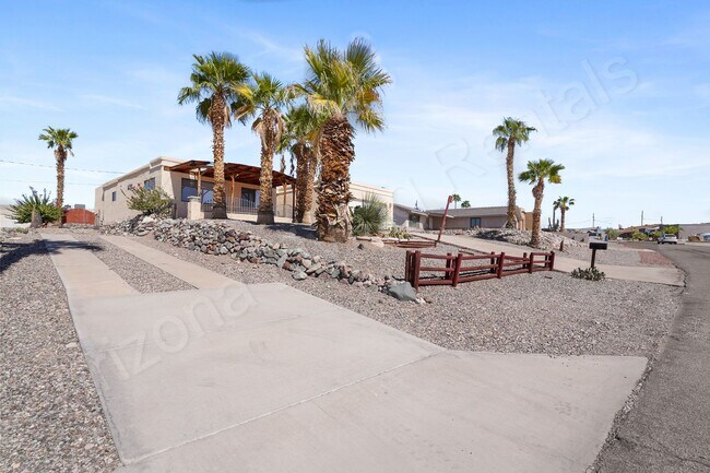 Foto del edificio - SPACIOUS 3 BEDROOM HOME