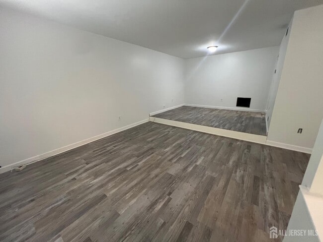 Building Photo - 127 Aspen Dr