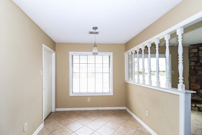 Foto del edificio - 3902 Clover Hill Dr