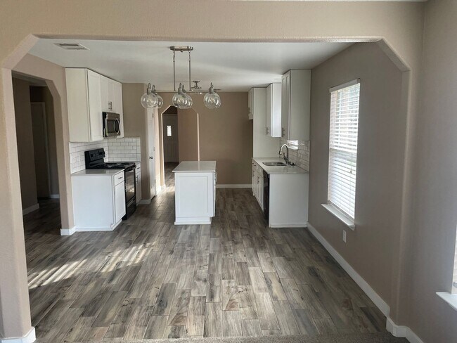 Foto del edificio - 4 BEDROOM, COMMUNITY POOL, BELTON ISD