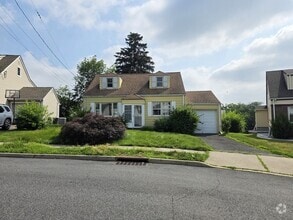 Building Photo - 40 Highview Dr
