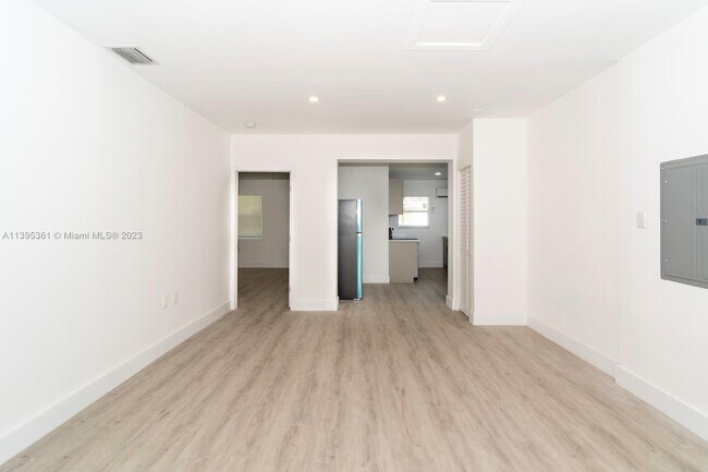 Foto del edificio - 14430 NE 14th Ave