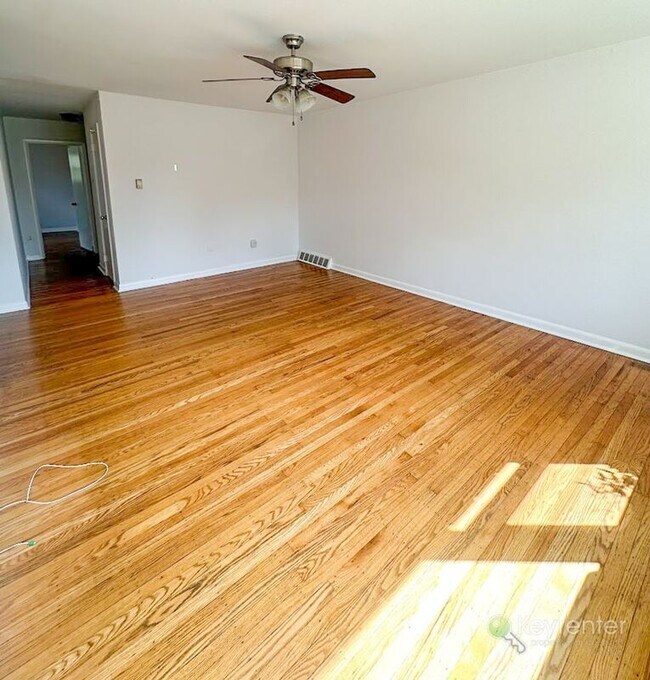Foto del edificio - 419 W Jefferson St