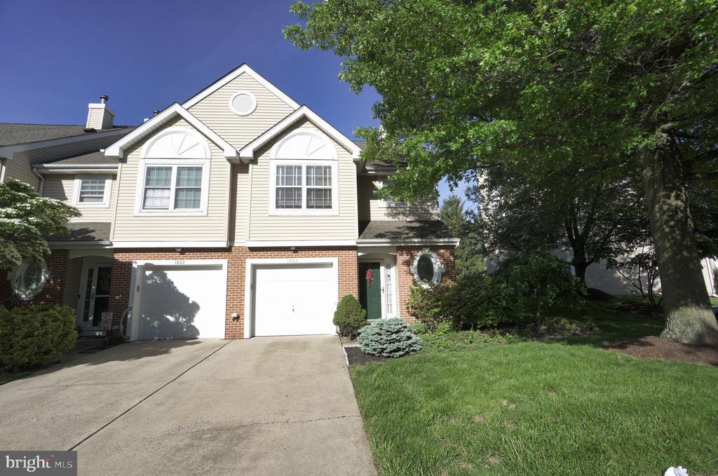 Foto principal - 1803 Harvard Dr